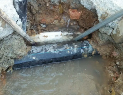 阿拉尔测漏水之水管漏水